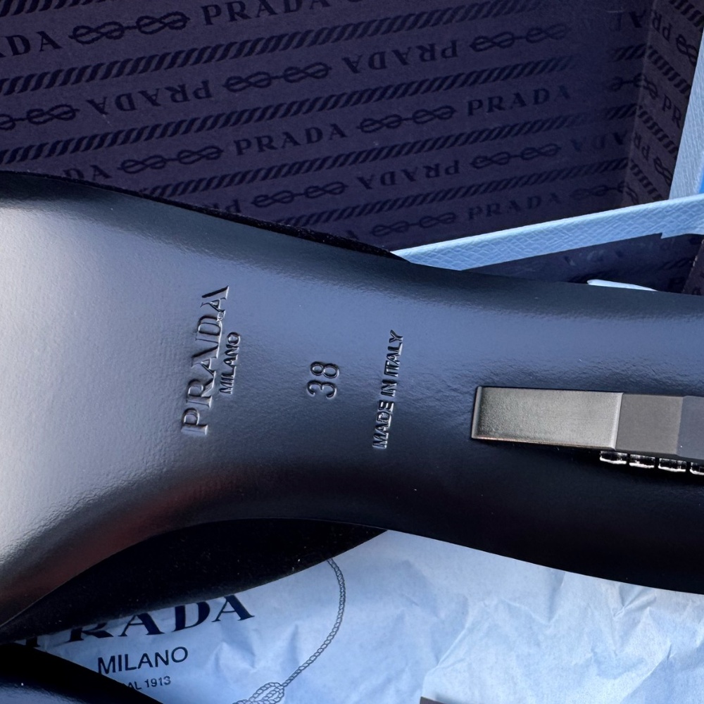 100% PRADA new stylish black satin slip-on kitten heel mules. SZ: US 8/EU 38 - Picture 5 of 10